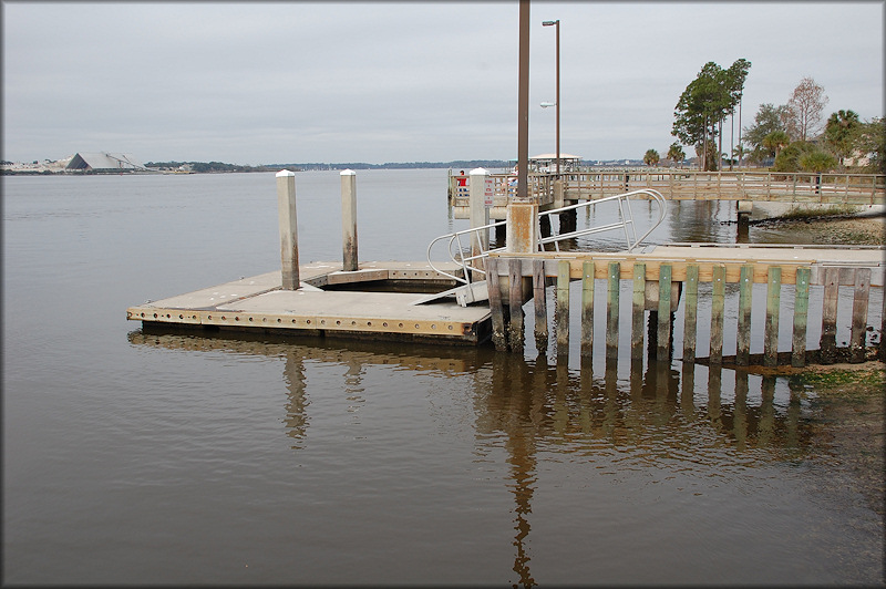 Arlington Lions Club Boat Ramp Floating Docks/Fishing Pier (St. Johns River)