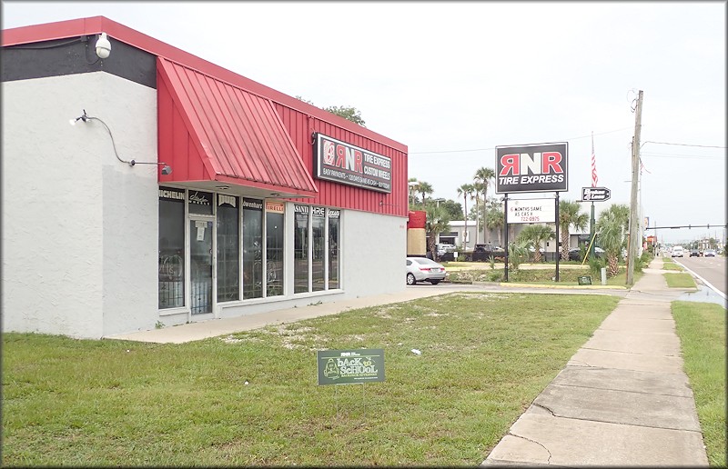 Bulimulus sporadicus At RNR Tire Express Store At 10140 Atlantic Boulevard